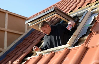 Pose de fenêtres de toit Velux à Fraisans